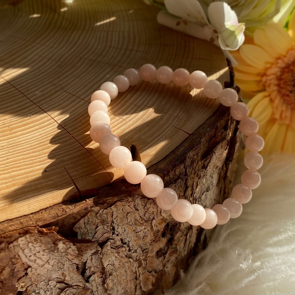 Peach Jade Beaded Bracelet